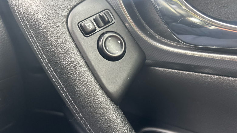 Nissan Qashqai 1.3 DiG-T Tekna 5dr Petrol Hatchback